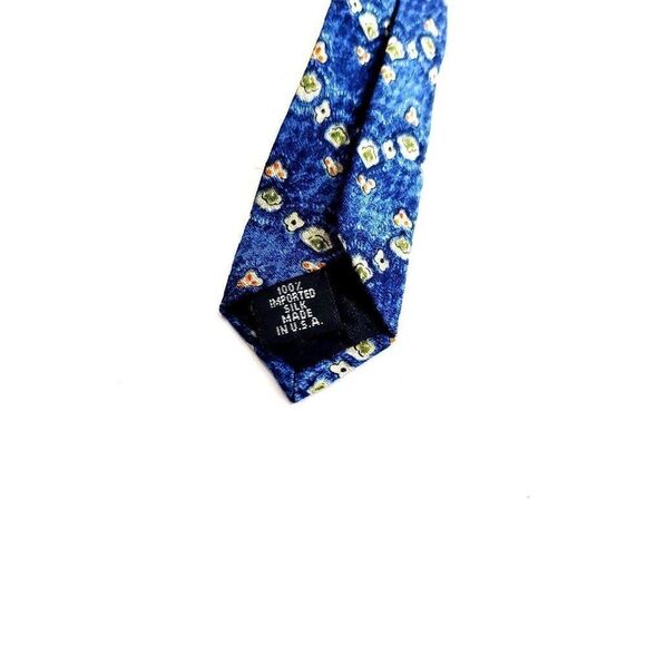 Guess USA American Classics Blue Abstract Geometric Print Short Wide Silk Tie - Picture 4 of 6